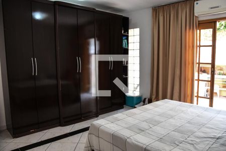 Casa para alugar com 230m², 3 quartos e 4 vagasSuíte 3