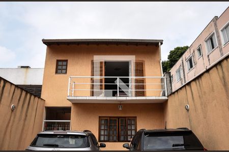 Casa para alugar com 230m², 3 quartos e 4 vagasFachada