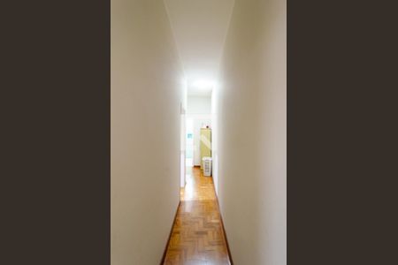 Casa à venda com 185m², 3 quartos e 5 vagasCorredor