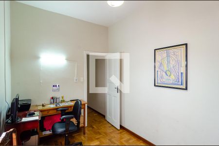 Casa à venda com 185m², 3 quartos e 5 vagasEscritório