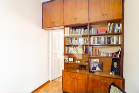 Casa à venda com 185m², 3 quartos e 5 vagasEscritório