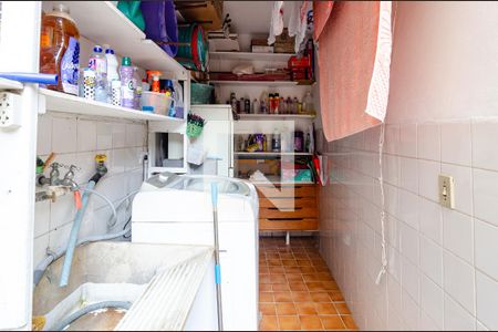 Casa à venda com 185m², 3 quartos e 5 vagasLavanderia