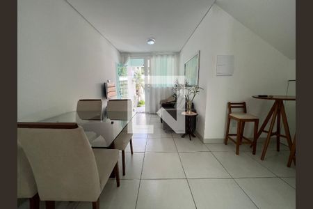 sala de casa à venda com 3 quartos, 127m² em Vale das Orquídeas, Contagem