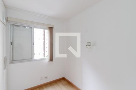 Quarto 1 de apartamento para alugar com 2 quartos, 54m² em Vila Vermelha, São Paulo