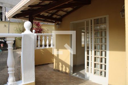 Casa à venda com 360m², 4 quartos e 4 vagasÁrea externa  Terreo