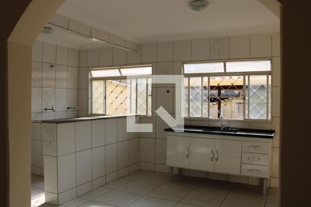 Casa à venda com 360m², 4 quartos e 4 vagasCozinha Terreo