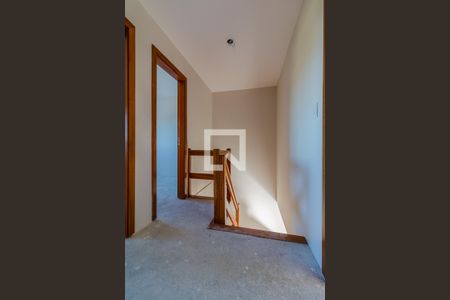 Corredor de casa à venda com 3 quartos, 105m² em Hípica, Porto Alegre