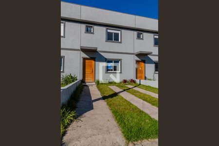 Casa à venda com 105m², 3 quartos e 2 vagasFachada