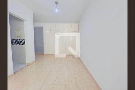 Apartamento à venda com 40m², 1 quarto e sem vaga Apartamento à venda com 40m², 1 quarto e sem vagaSala