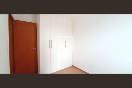 Quarto 2 de apartamento para alugar com 2 quartos, 46m² em Vila Nossa Senhora das Vitórias, Mauá