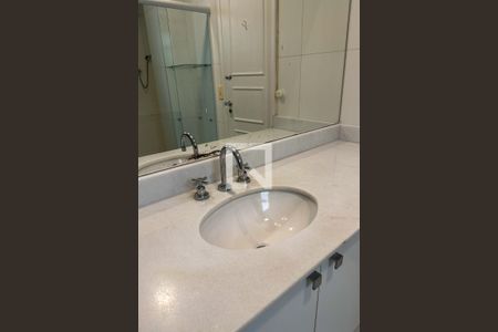 Apartamento à venda com 220m², 4 quartos e 2 vagasBanheiro Suíte 01