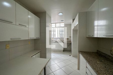 Apartamento à venda com 220m², 4 quartos e 2 vagasCozinha
