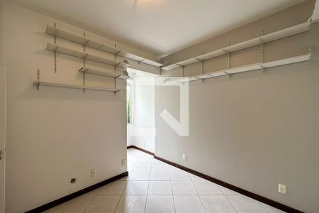 Apartamento à venda com 220m², 4 quartos e 2 vagasQuarto 01