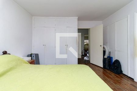 Casa à venda com 450m², 3 quartos e 5 vagasSuíte