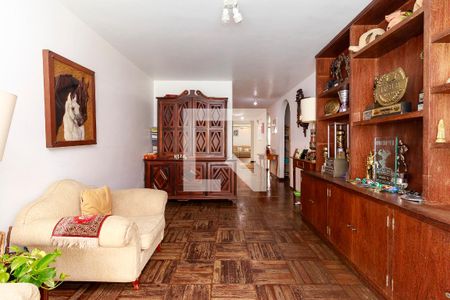 Casa à venda com 450m², 3 quartos e 5 vagasSala