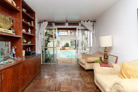 Casa à venda com 450m², 3 quartos e 5 vagasSala