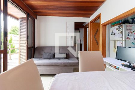 Casa à venda com 450m², 3 quartos e 5 vagasEdícula - Sala