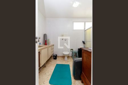 Casa à venda com 450m², 3 quartos e 5 vagasSuíte - Banheiro