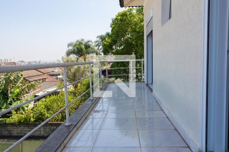 Casa para alugar com 380m², 4 quartos e 5 vagasSacada da Suíte 1