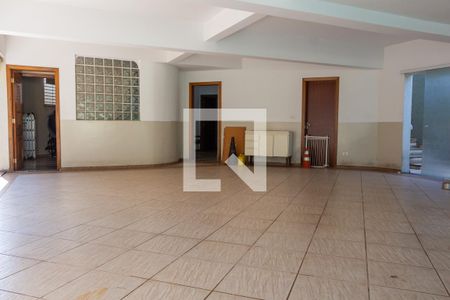 Casa para alugar com 380m², 4 quartos e 5 vagasGaragem - Salão de Festa