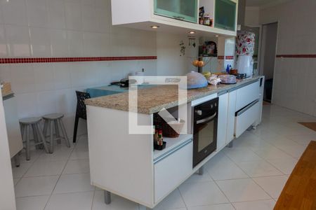 Casa para alugar com 380m², 4 quartos e 5 vagasCozinha