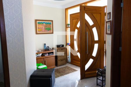 Hall de entrada de casa para alugar com 4 quartos, 380m² em Parque dos Principes, São Paulo