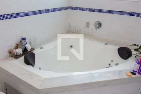 Casa para alugar com 380m², 4 quartos e 5 vagasBanheiro da Suíte 3