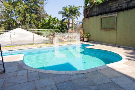 Casa para alugar com 380m², 4 quartos e 5 vagasPiscina