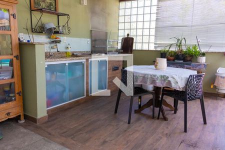 Casa para alugar com 380m², 4 quartos e 5 vagasChurrasqueira