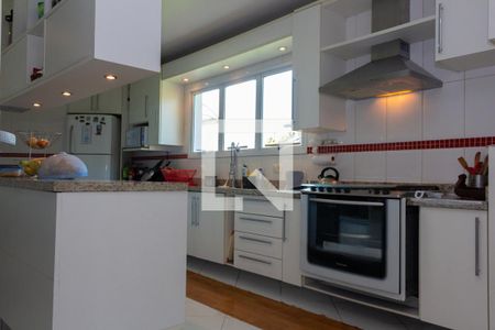 Casa para alugar com 380m², 4 quartos e 5 vagasCozinha