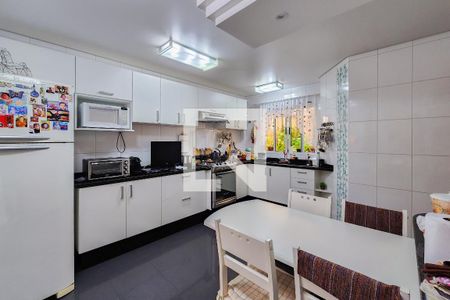 Casa à venda com 168m², 3 quartos e 4 vagas Casa à venda com 168m², 3 quartos e 4 vagasCozinha