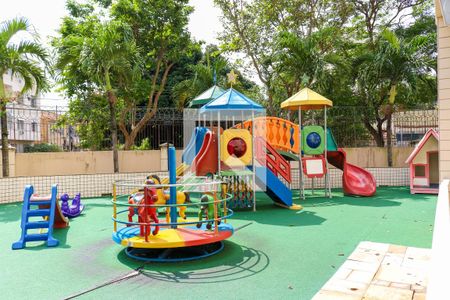 Apartamento à venda com 70m², 3 quartos e 1 vaga Apartamento à venda com 70m², 3 quartos e 1 vagaÁrea comum - Playground