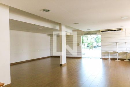 Apartamento à venda com 70m², 3 quartos e 1 vaga Apartamento à venda com 70m², 3 quartos e 1 vagaÁrea comum - Salão de festas