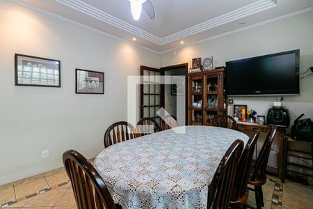 Casa à venda com 280m², 3 quartos e 2 vagasCopa / Cozinha