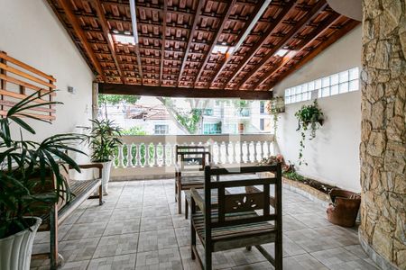 Casa à venda com 280m², 3 quartos e 2 vagasSuíte - Varanda