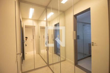 Casa de condomínio à venda com 460m², 5 quartos e 4 vagasCloset da Suíte 3
