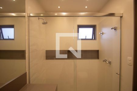 Casa de condomínio à venda com 460m², 5 quartos e 4 vagasBanheiro da Suíte 3