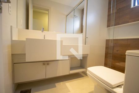 Casa de condomínio à venda com 460m², 5 quartos e 4 vagasBanheiro da Suíte 5