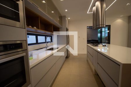 Casa de condomínio à venda com 460m², 5 quartos e 4 vagasCozinha