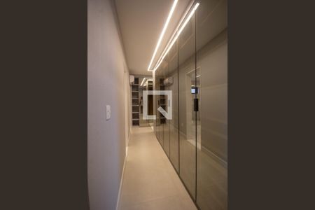 Casa de condomínio à venda com 460m², 5 quartos e 4 vagasCloset da Suíte 4