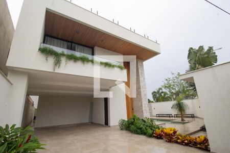 Casa de condomínio à venda com 460m², 5 quartos e 4 vagasFachada da Casa