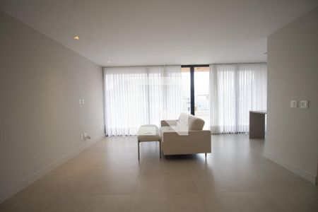 Casa de condomínio à venda com 460m², 5 quartos e 4 vagasSala 2