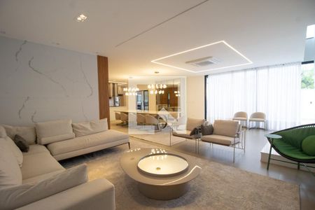 Casa de condomínio à venda com 460m², 5 quartos e 4 vagasSala