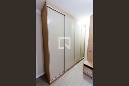 Casa à venda com 160m², 3 quartos e 2 vagas Casa à venda com 160m², 3 quartos e 2 vagasArmário