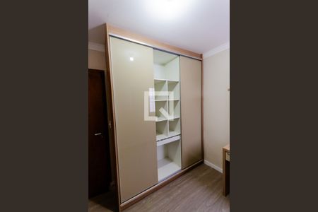 Casa à venda com 160m², 3 quartos e 2 vagas Casa à venda com 160m², 3 quartos e 2 vagasArmário