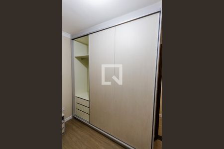 Casa à venda com 160m², 3 quartos e 2 vagas Casa à venda com 160m², 3 quartos e 2 vagasArmário