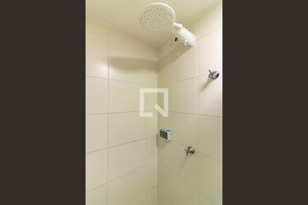 Banheiro de kitnet/studio para alugar com 1 quarto, 28m² em Casa Verde, São Paulo