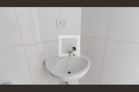 Casa de condomínio para alugar com 75m², 2 quartos e 1 vaga Casa de condomínio para alugar com 75m², 2 quartos e 1 vagaBanheiro da Suíte 2