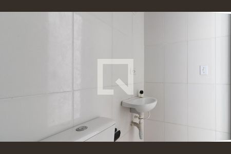 Casa de condomínio para alugar com 75m², 2 quartos e 1 vaga Casa de condomínio para alugar com 75m², 2 quartos e 1 vagaBanheiro da Suíte 2