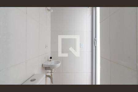 Casa de condomínio para alugar com 75m², 2 quartos e 1 vaga Casa de condomínio para alugar com 75m², 2 quartos e 1 vagaBanheiro da Suíte 2